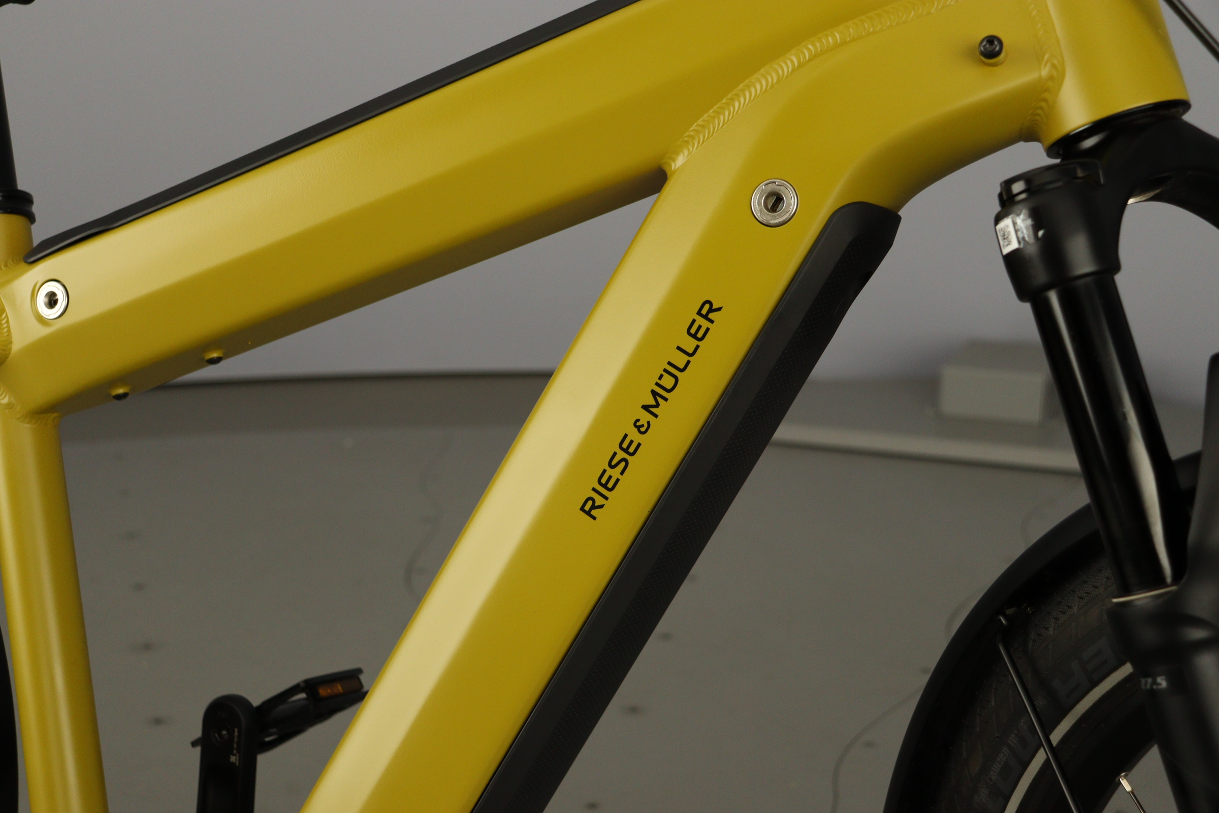 R&M Supercharger GT Vario HS 1000Wh Size 49